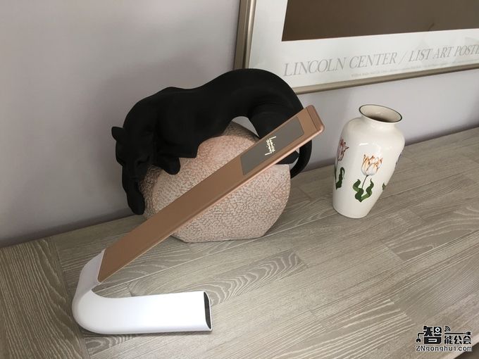 超级方便！这个护眼灯哪里都能用 智能公会