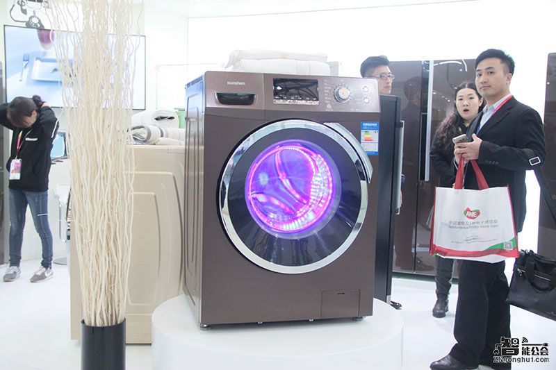 旋瀑洗是什么概念？海信洗衣机让衣服洗的更健康 智能公会