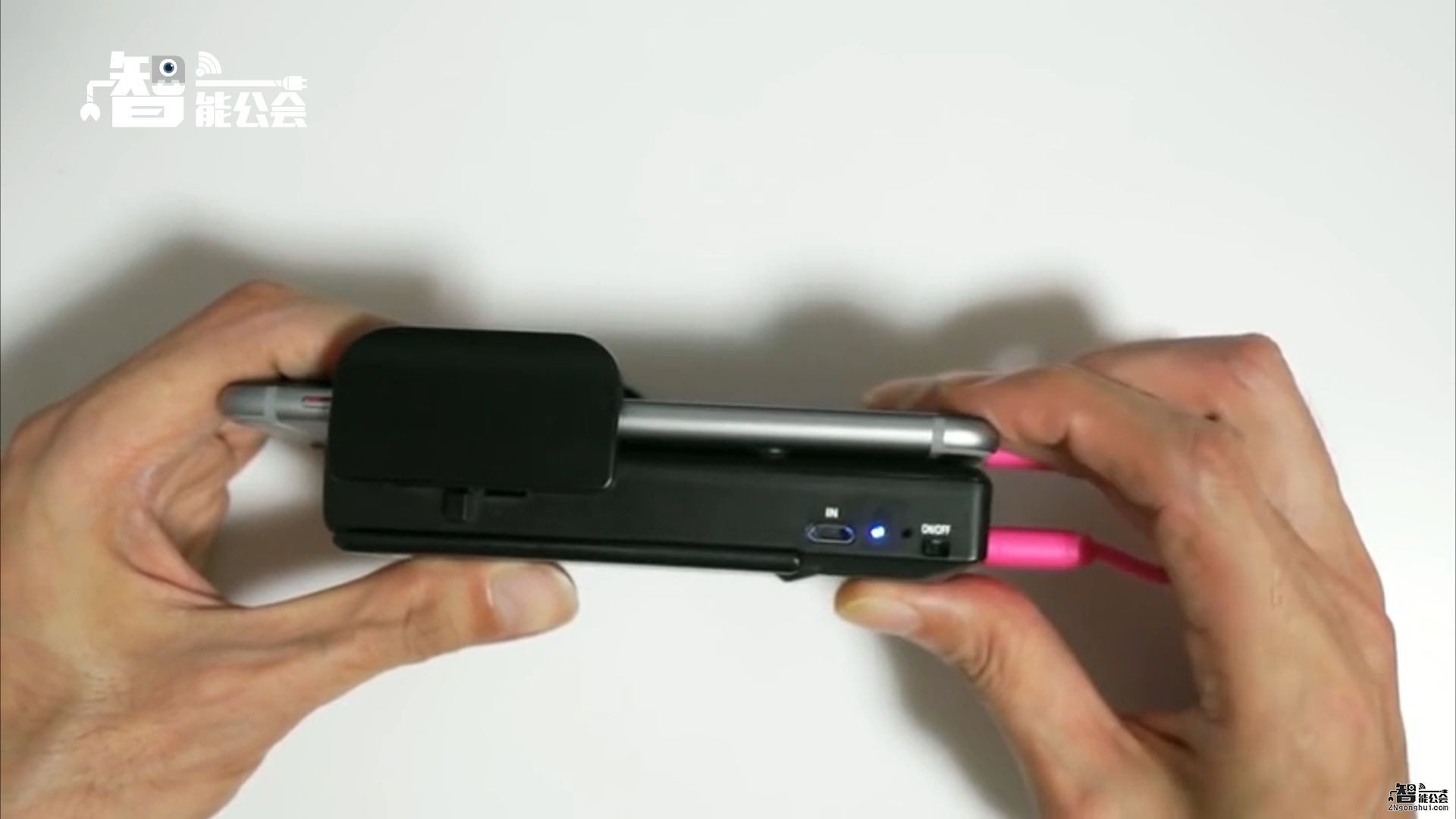 又一个BT发明！这个玩意让你的手机永远不烫 智能公会