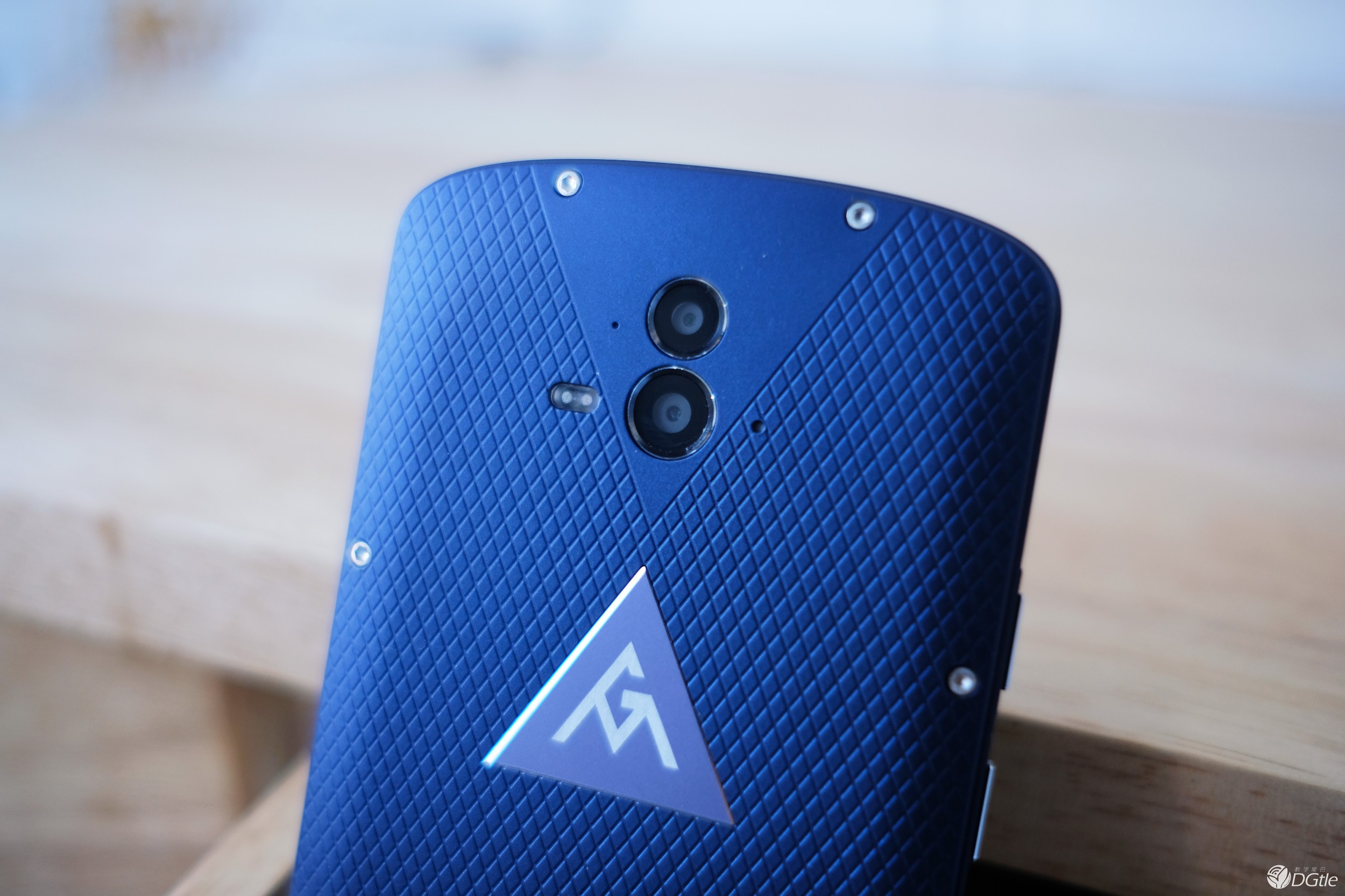 硬派三防新选择 AGM X1吴京定制版体验 智能公会