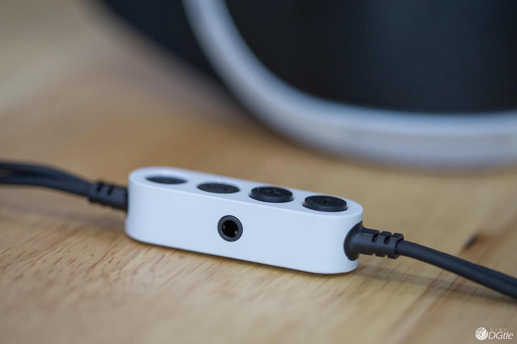 一面理想 一面现实  PlayStation VR深度体验 智能公会