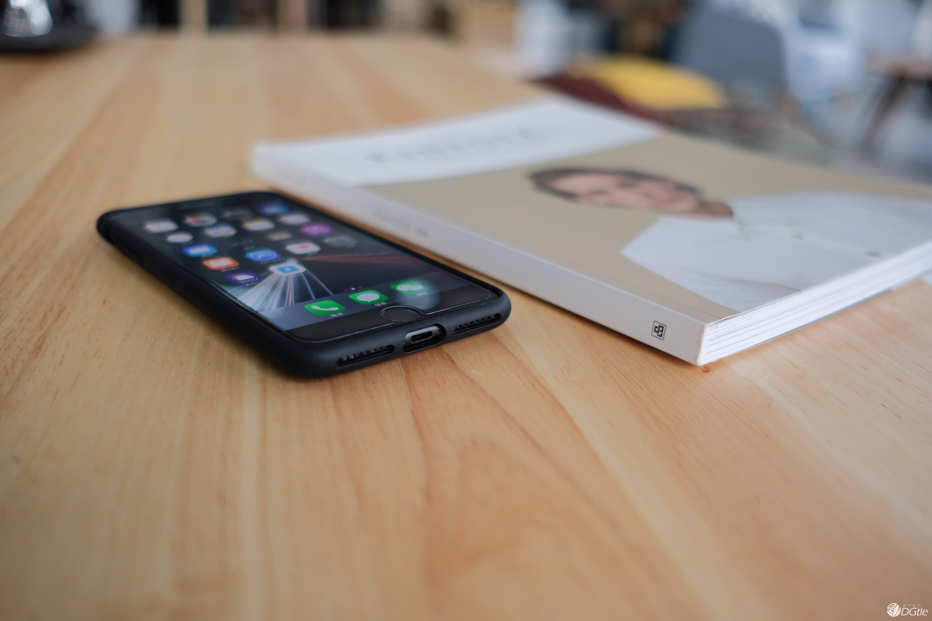 来自热带的灵感 邦克仕Tropico保护壳轻体验 智能公会