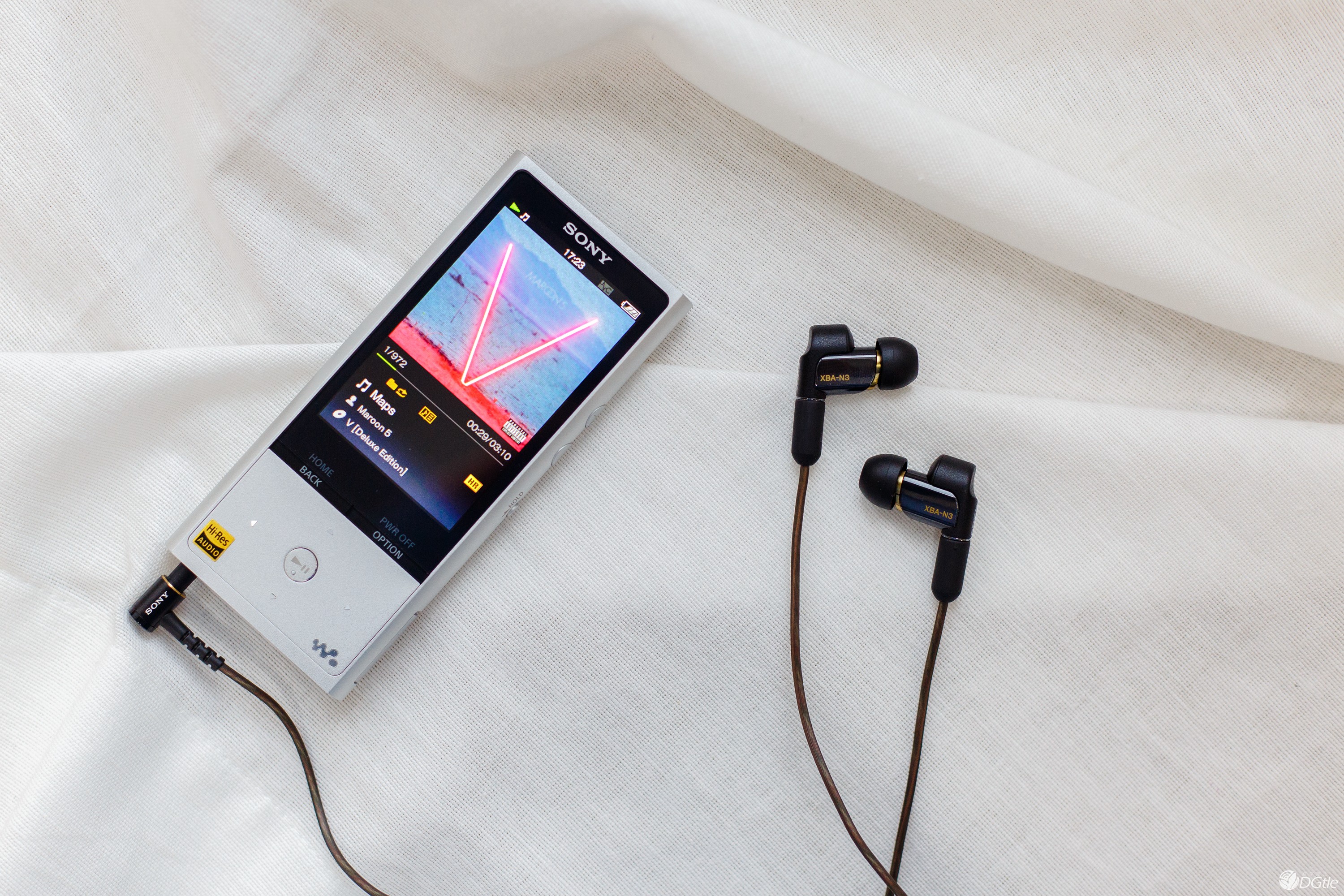 更小的体积 更佳的音质 索尼XBA-N3AP圈铁耳塞体验 智能公会