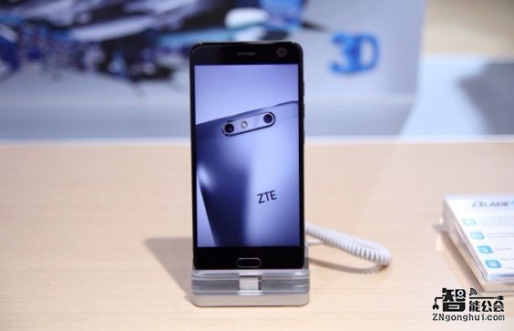 双摄+VR仅售1499 中兴Blade V8亮相MWC 智能公会