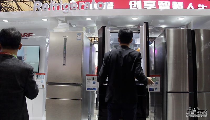 会“吃”蚊子的空气净化器？夏普白电AWE大放异彩 智能公会