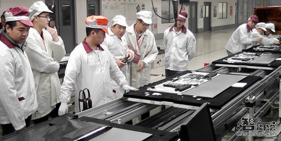 工厂视频泄密！这台4.9mm史上最薄电视到底是如何量产的？ 智能公会