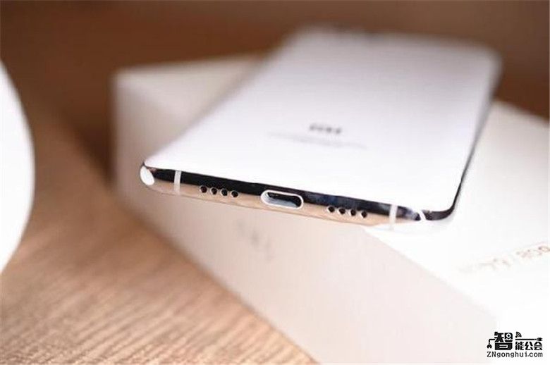 宛如璞玉 钟表级工艺 小米6亮白配色亮相 智能公会