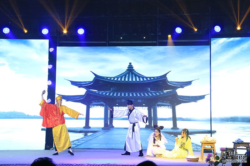 海尔研发行业最柔护的直驱洗衣机天猫上市 智能公会