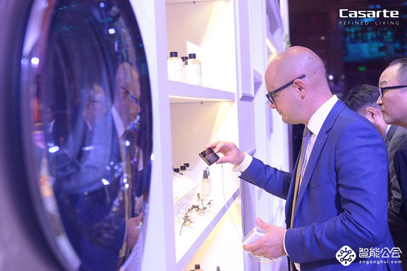 卡萨帝发布行业首个“衣物护理中心”推动品牌升级 智能公会