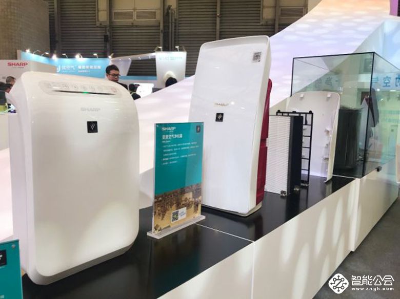 “人”字战略出征2018AWE 夏普8K大屏闪耀全场 智能公会