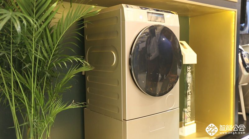 高端智能呵护衣物 比佛利洗衣机亮闪AWE 智能公会
