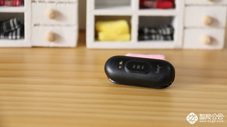 还在等小米手环3？黑加手环强势登场 你想要的他都有 智能公会