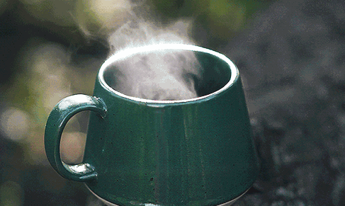 寒冷的秋冬，穿多少件衣服也不如一杯热水来的暖心 智能公会