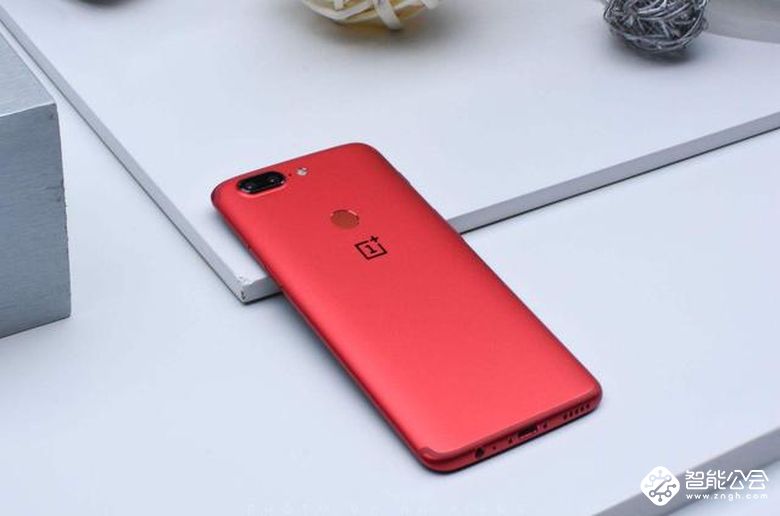 从3499到2199元，这款手机在国外“广受好评”，就一个字：好用！ 智能公会