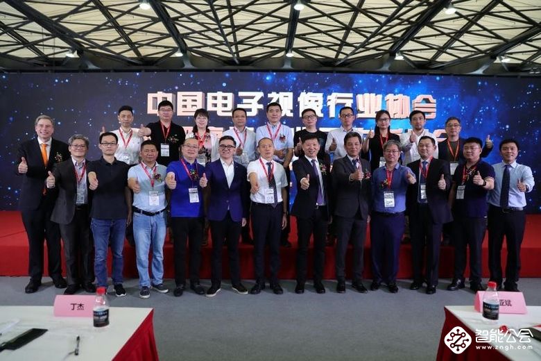 UDE 2019国际显示博览会今日盛大开幕！ 智能公会