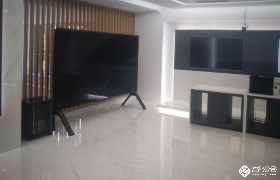 夏普最新电视谍照流出，超高清的巨屏电视你会种草吗？ 智能公会