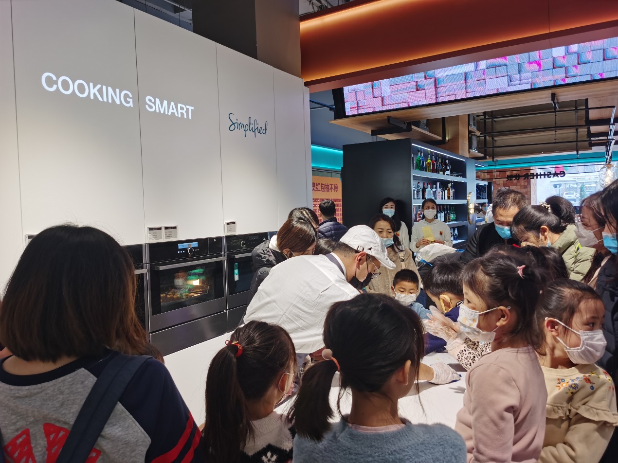 海信营销变革大动作：开建线下“大官旗” 智能公会