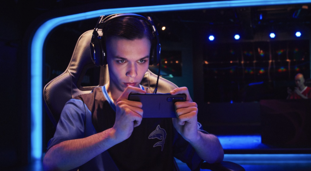 首款4K 120hz屏幕 “微单手机”Xperia 1 III国行版发布 智能公会