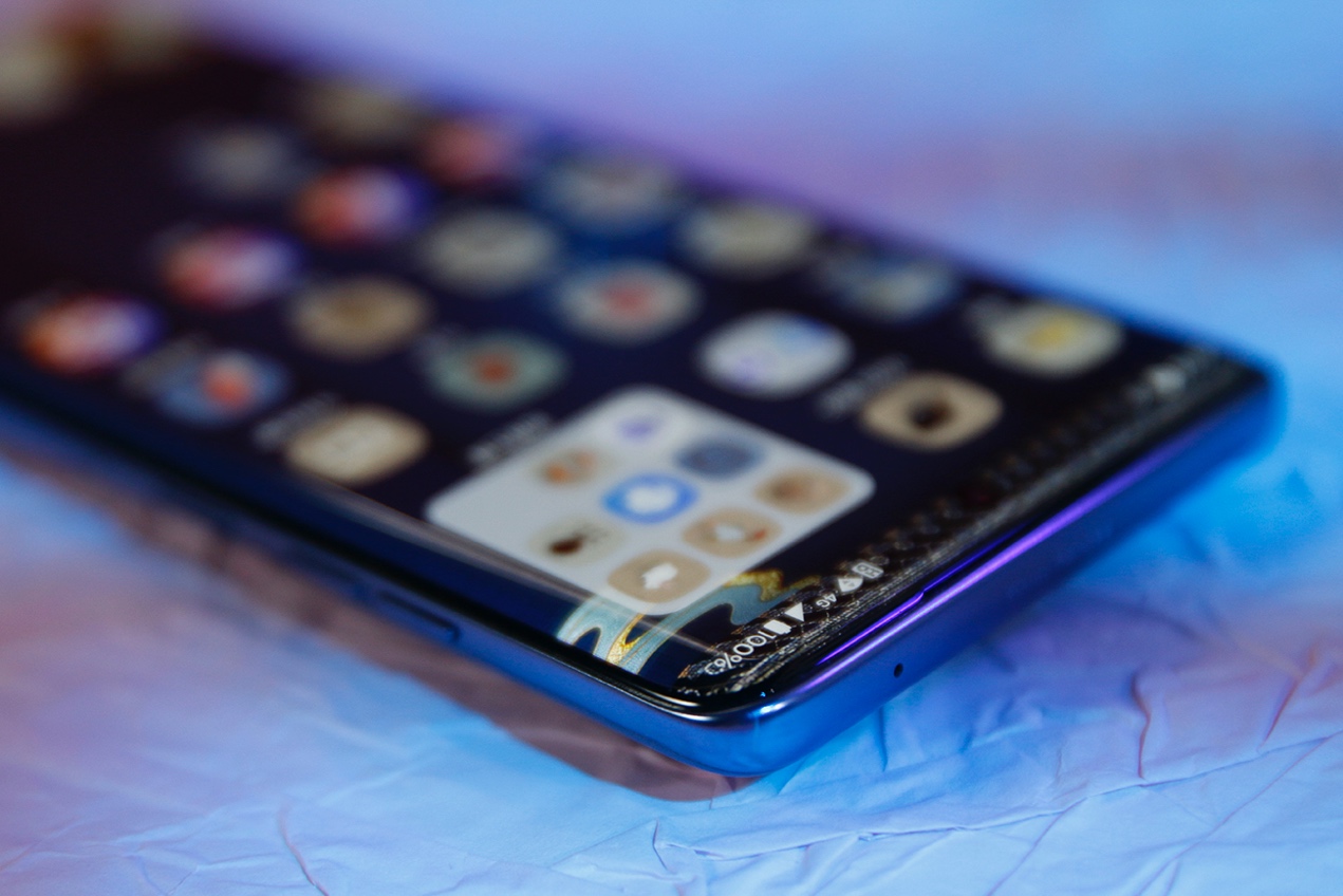 军工防护+Pantone美学=实用主义最优解？15天真实体验 智能公会