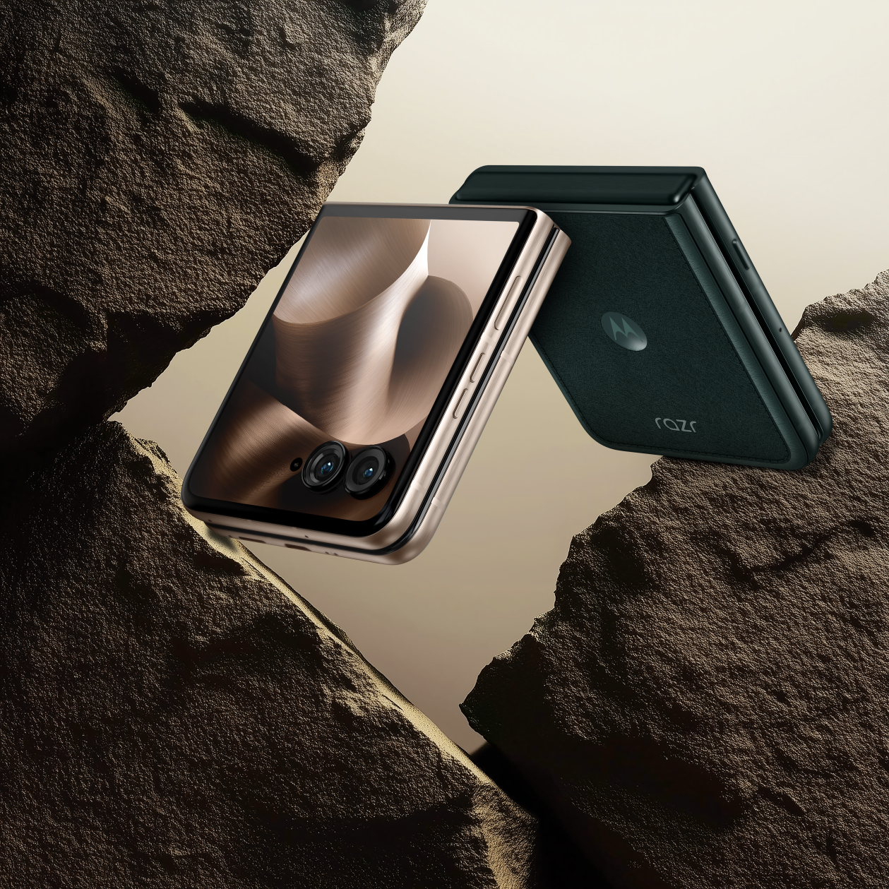 AI手机再进化，AI体验全面升维！联想moto最丰富产品形态AI手机发布 智能公会