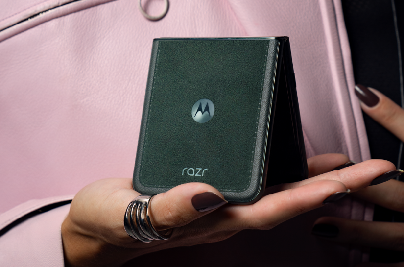 AI手机再进化，AI体验全面升维！联想moto最丰富产品形态AI手机发布 智能公会