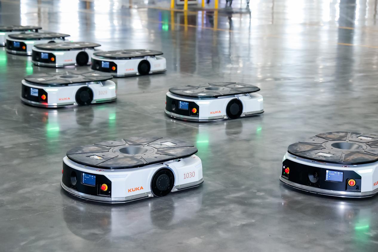 首个智能体工厂获世界纪录认证，美的引领智能制造范式跃迁 智能公会