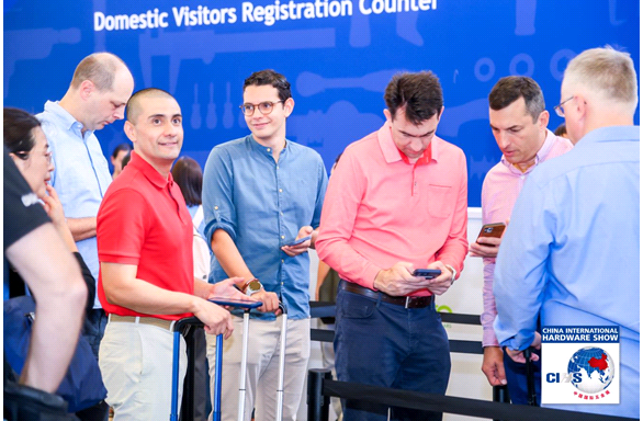 全产业链资源共享 海内外大牌齐聚 8万全球买家聚首 多元活动并举 智能公会