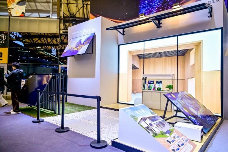 突破边界、亮点纷呈！创维双核心生态全景亮相AWE2026 智能公会