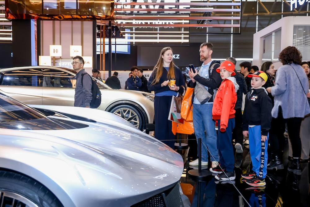 央视、张朝阳、36氪等齐聚探路展台，全网刷屏热议“移动空间生态” 智能公会